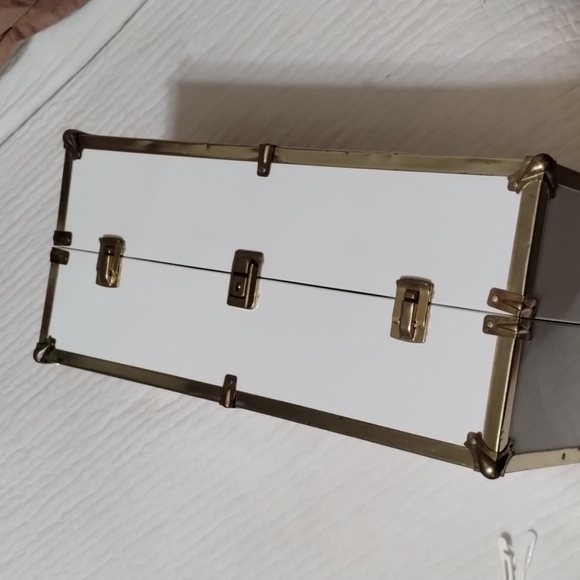 American Girl Molly & Trunk ect - Picture 10 of 10